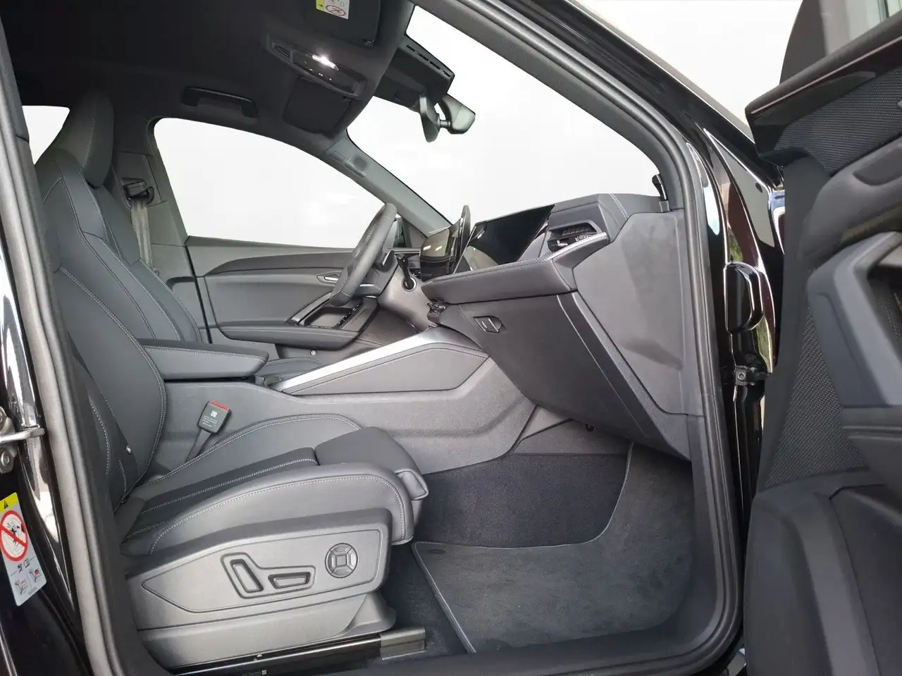 Audi Q5 Sportback edition one mit Akzenten mythosschw 10