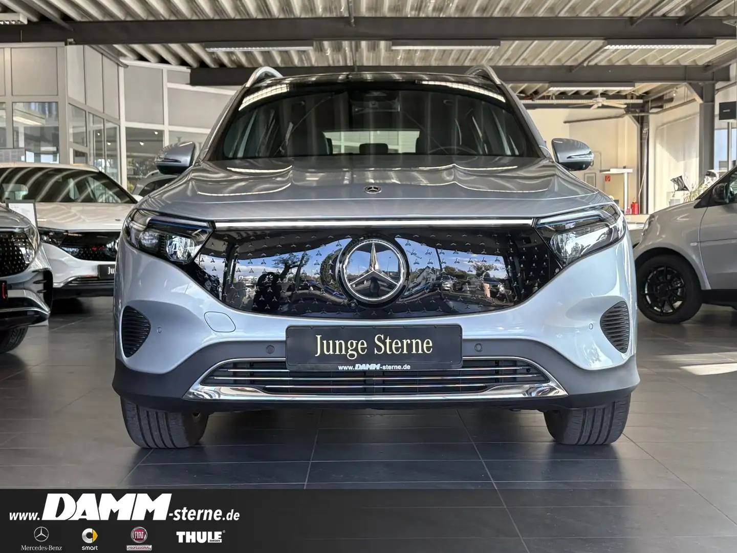 Mercedes-Benz EQB 300 EQB 300 4M Progr. Adv./Pano/360°/CarPlay/+ Flex Silber - 2