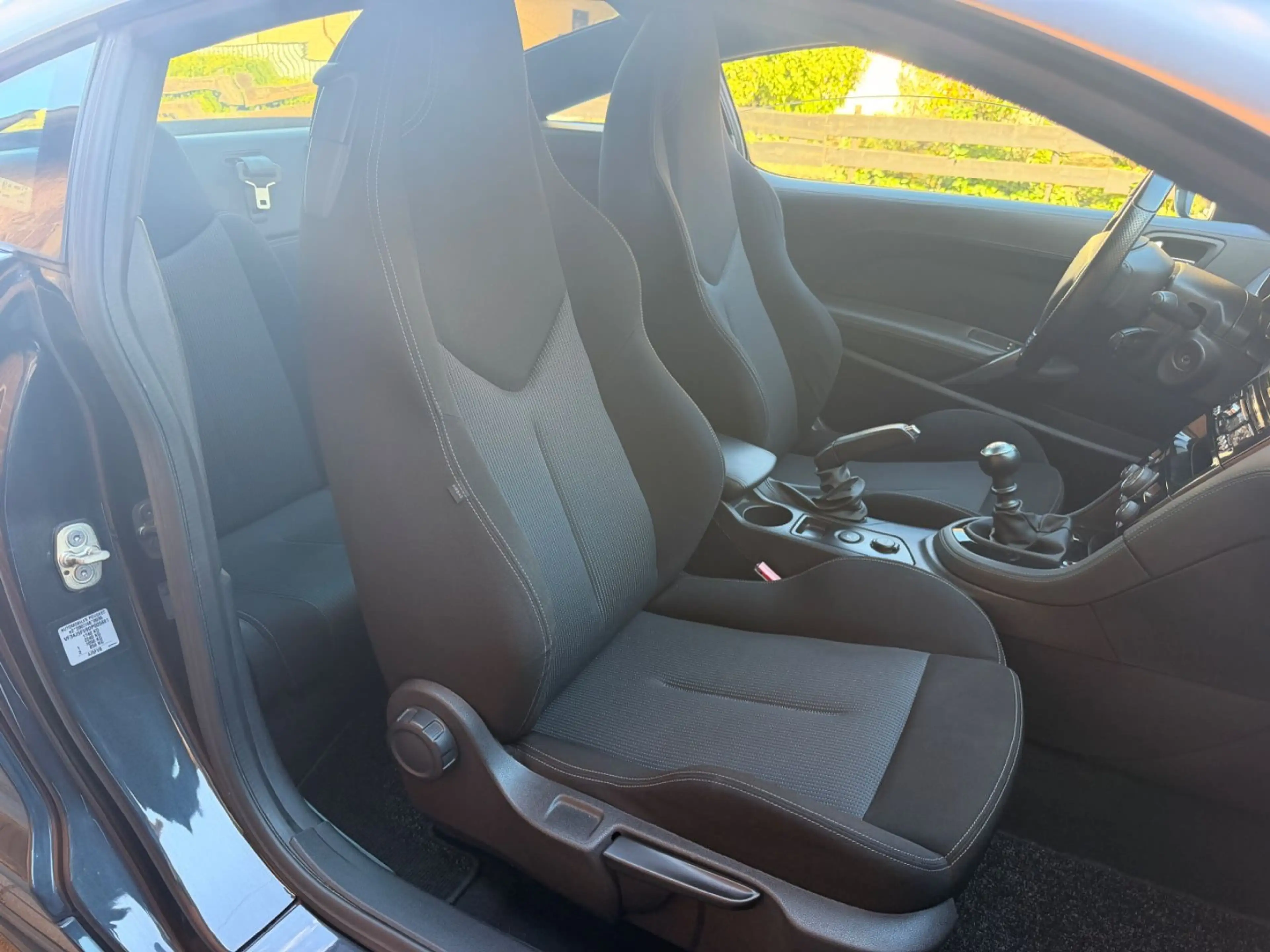 Peugeot RCZ 1.6 16V Turbo NAVI / PDC / Tüv Neu — photo 9