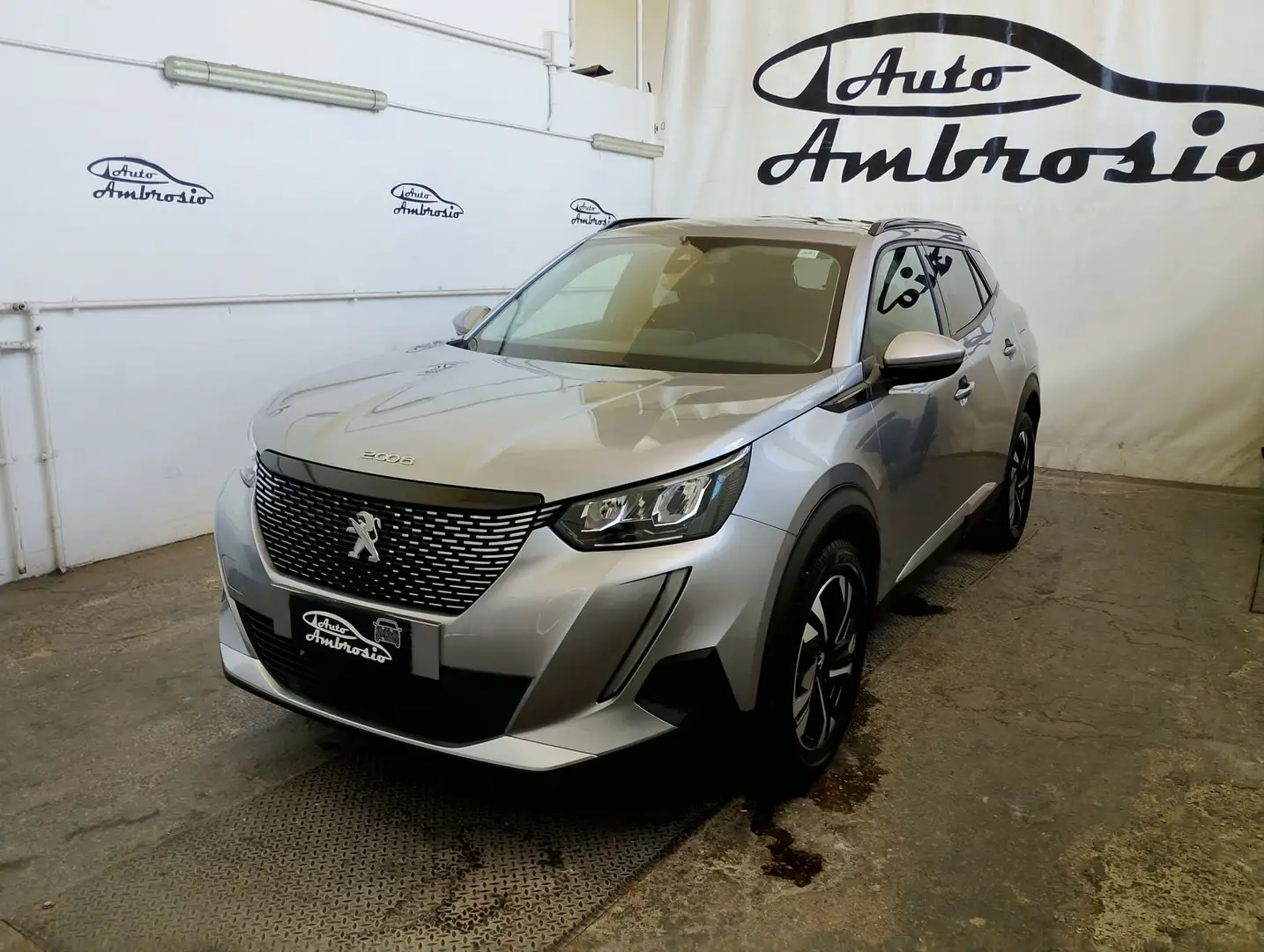Peugeot 2008 BlueHDi 100 S&S Allure Pack TUA da 189,00  al mese Grigio - 1