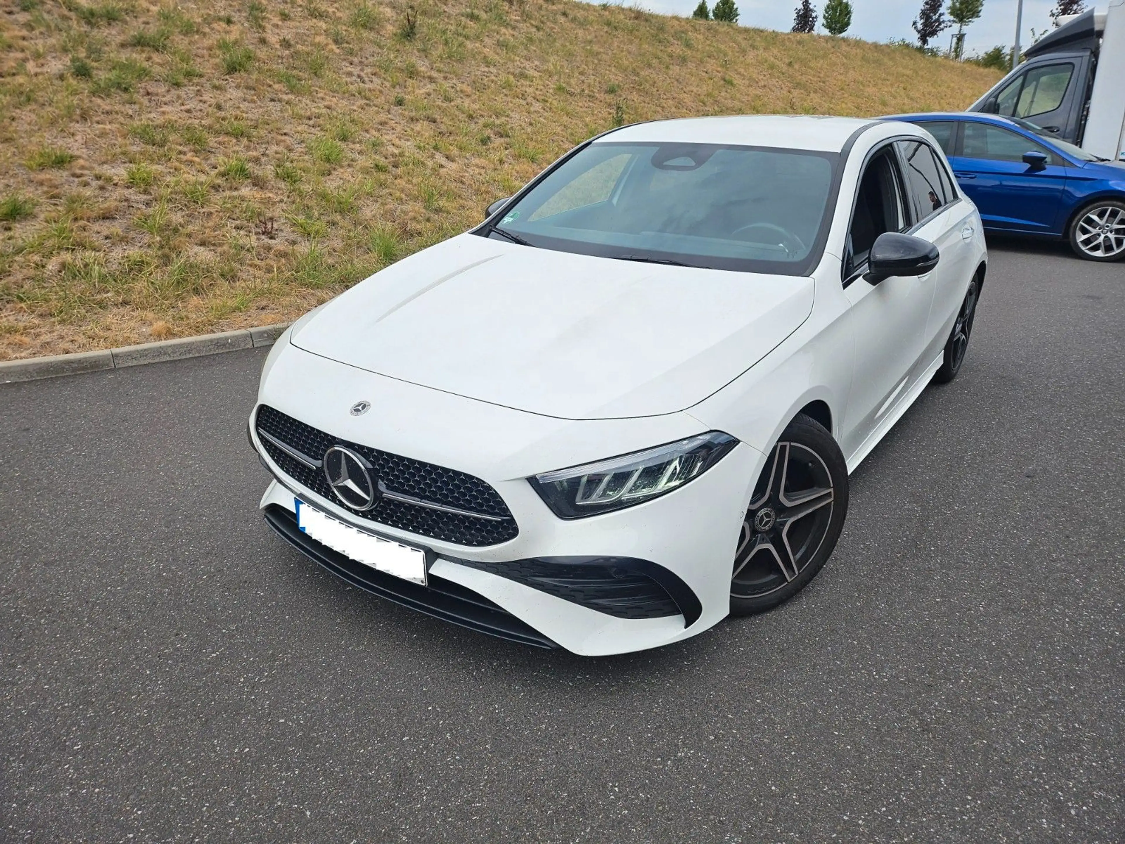 Mercedes-Benz A 200 d AMG*NIGHT-PAKET*MBUX*NAVI*KAMERA*LED*PDC — photo 2