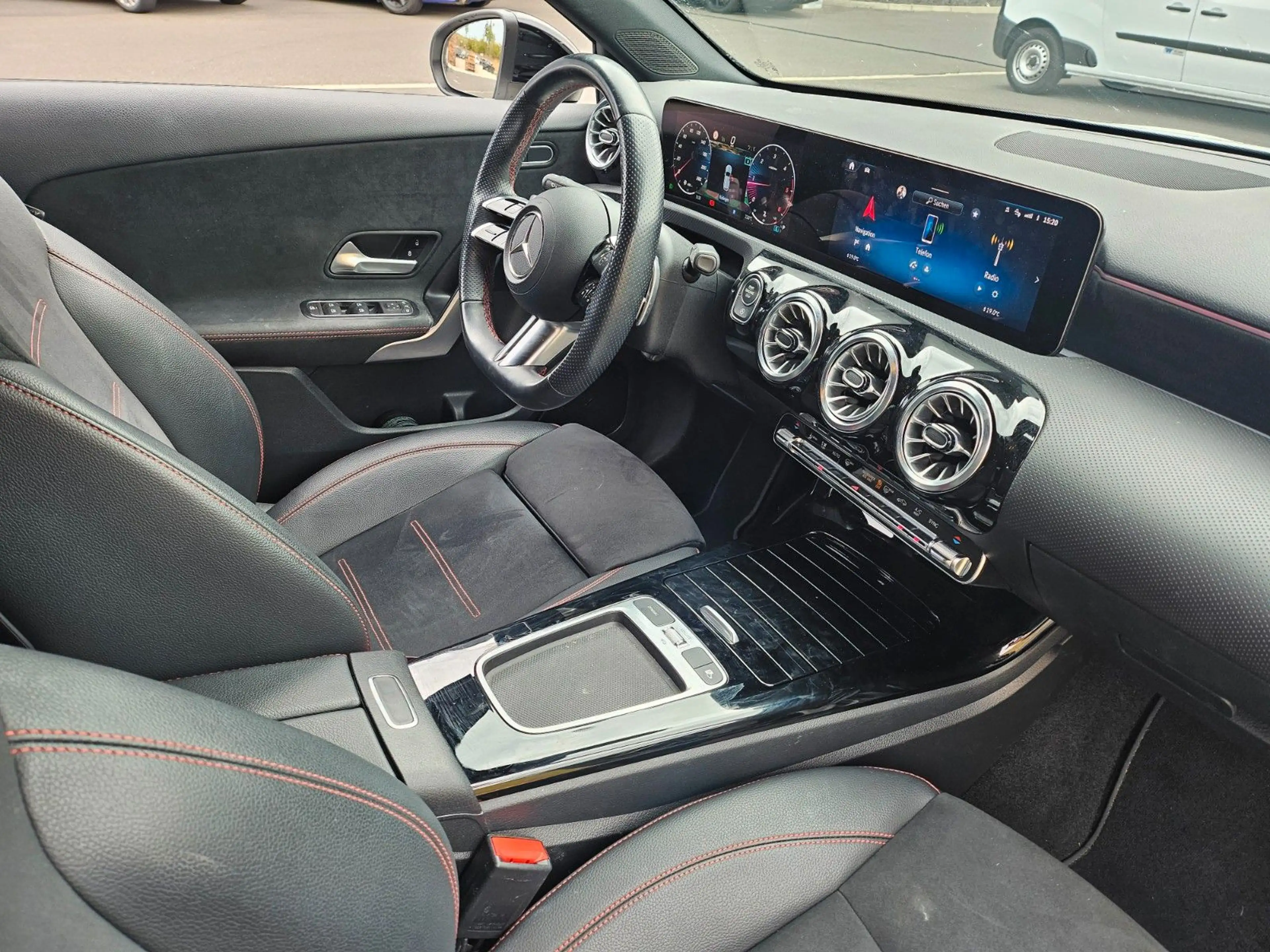 Mercedes-Benz A 200 d AMG*NIGHT-PAKET*MBUX*NAVI*KAMERA*LED*PDC — photo 19