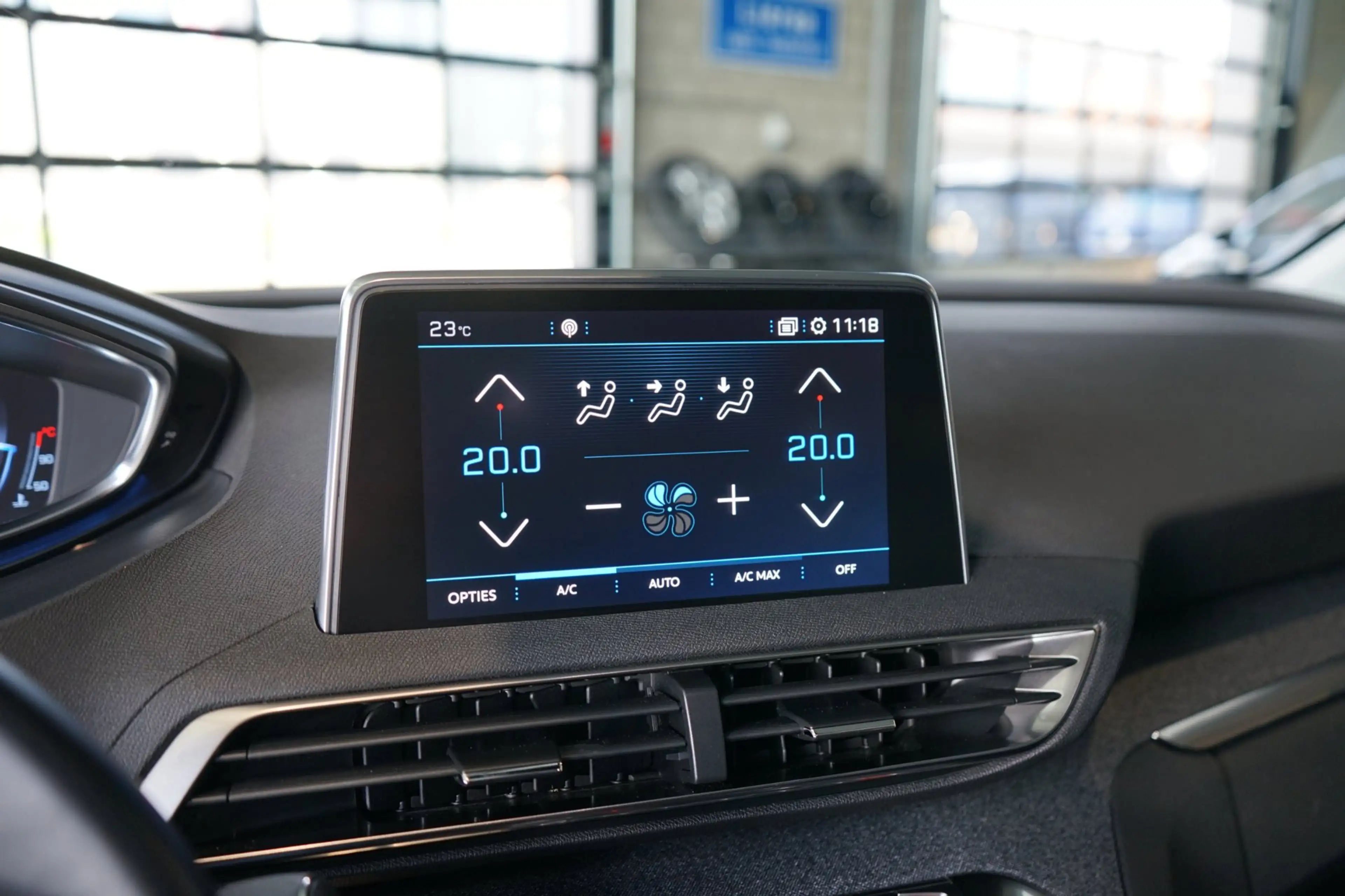 Peugeot 5008 1.2 PureTech Blue Lease Premium 7P. | TREKHAAK — photo 9