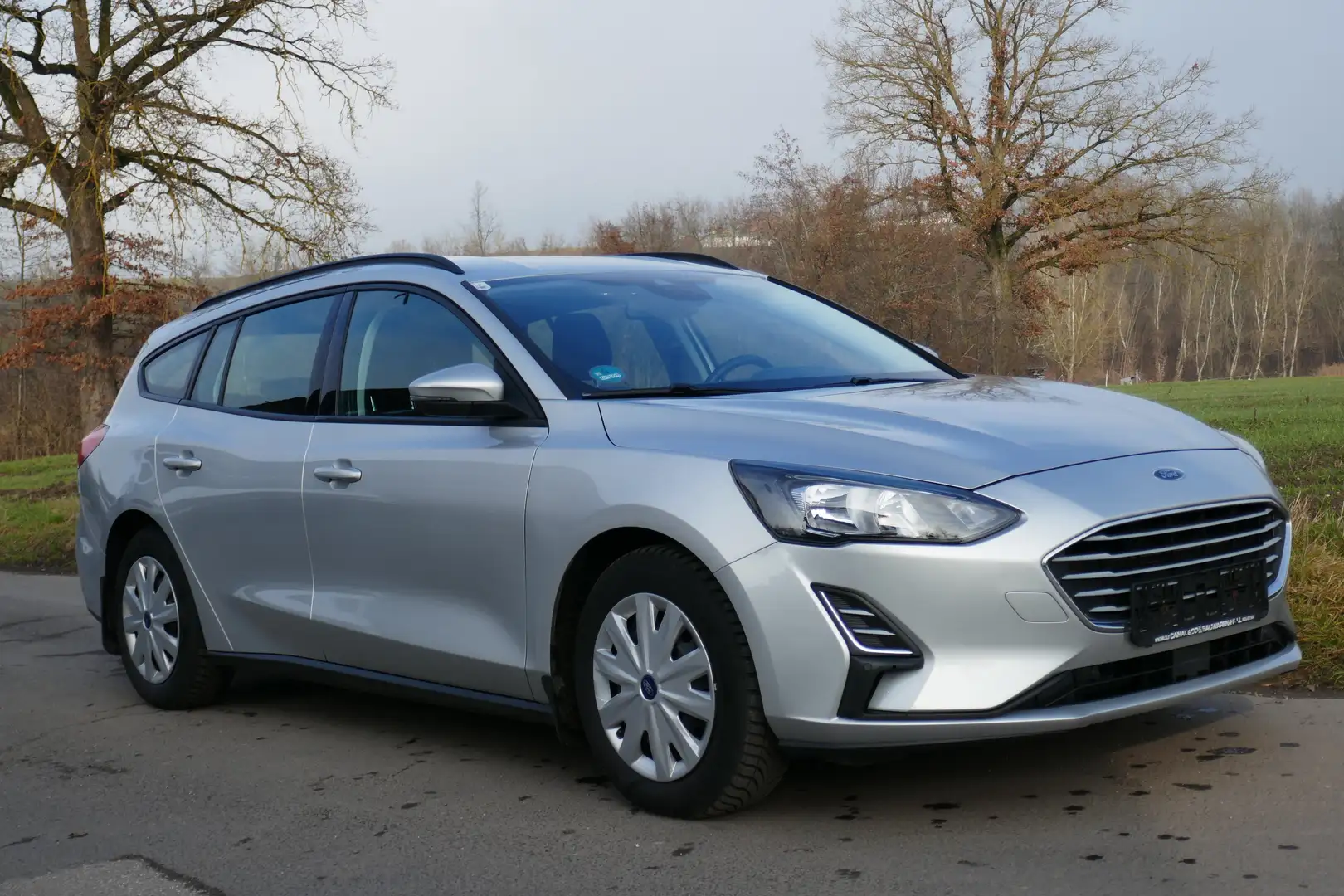Ford Focus Business Silber - 1