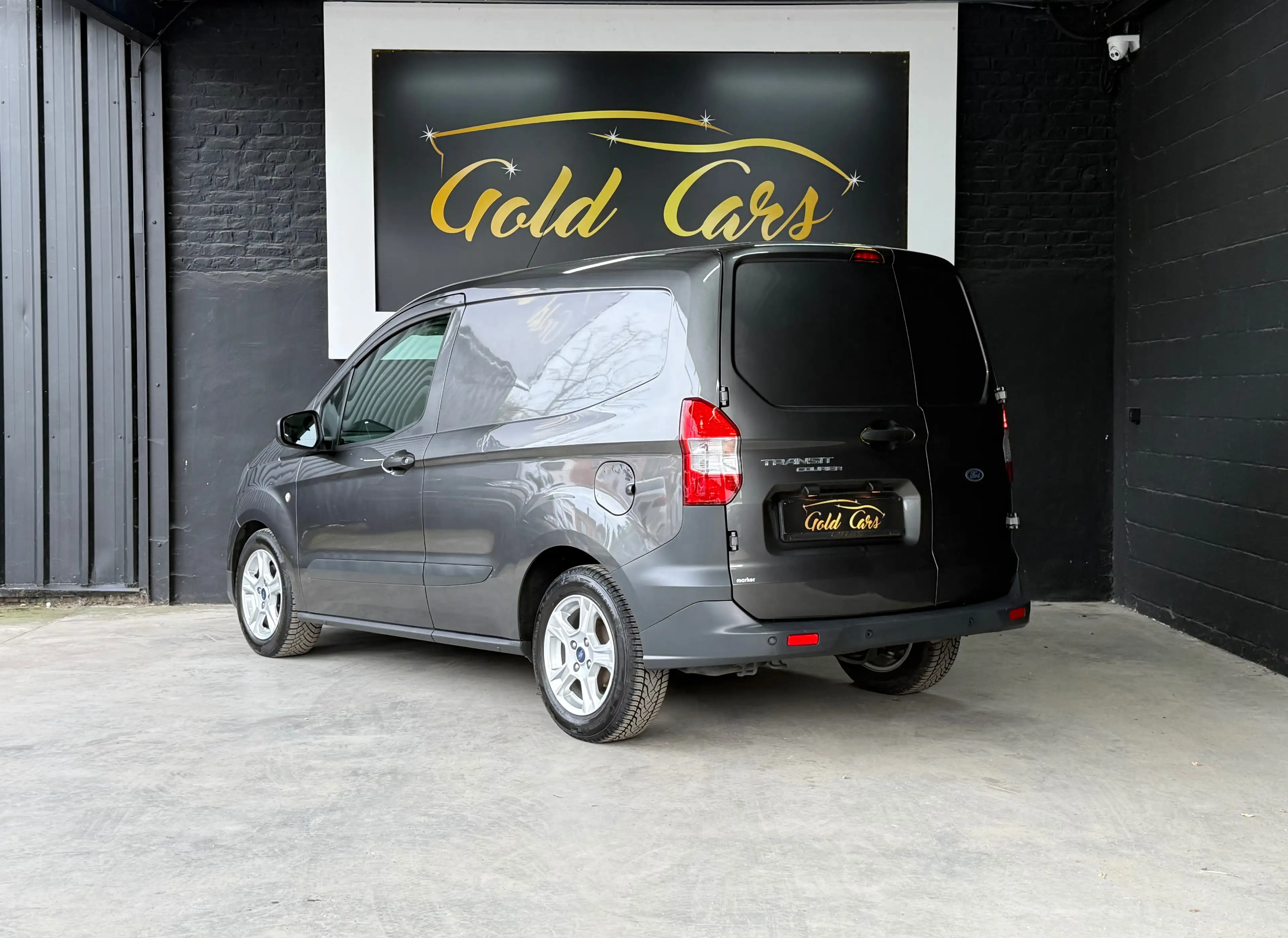 Ford Transit Courier 1.5 TDCi Ambiente (EU6.2)*1ER PROP*CILM TRONIC*CARPLAY* — photo 4