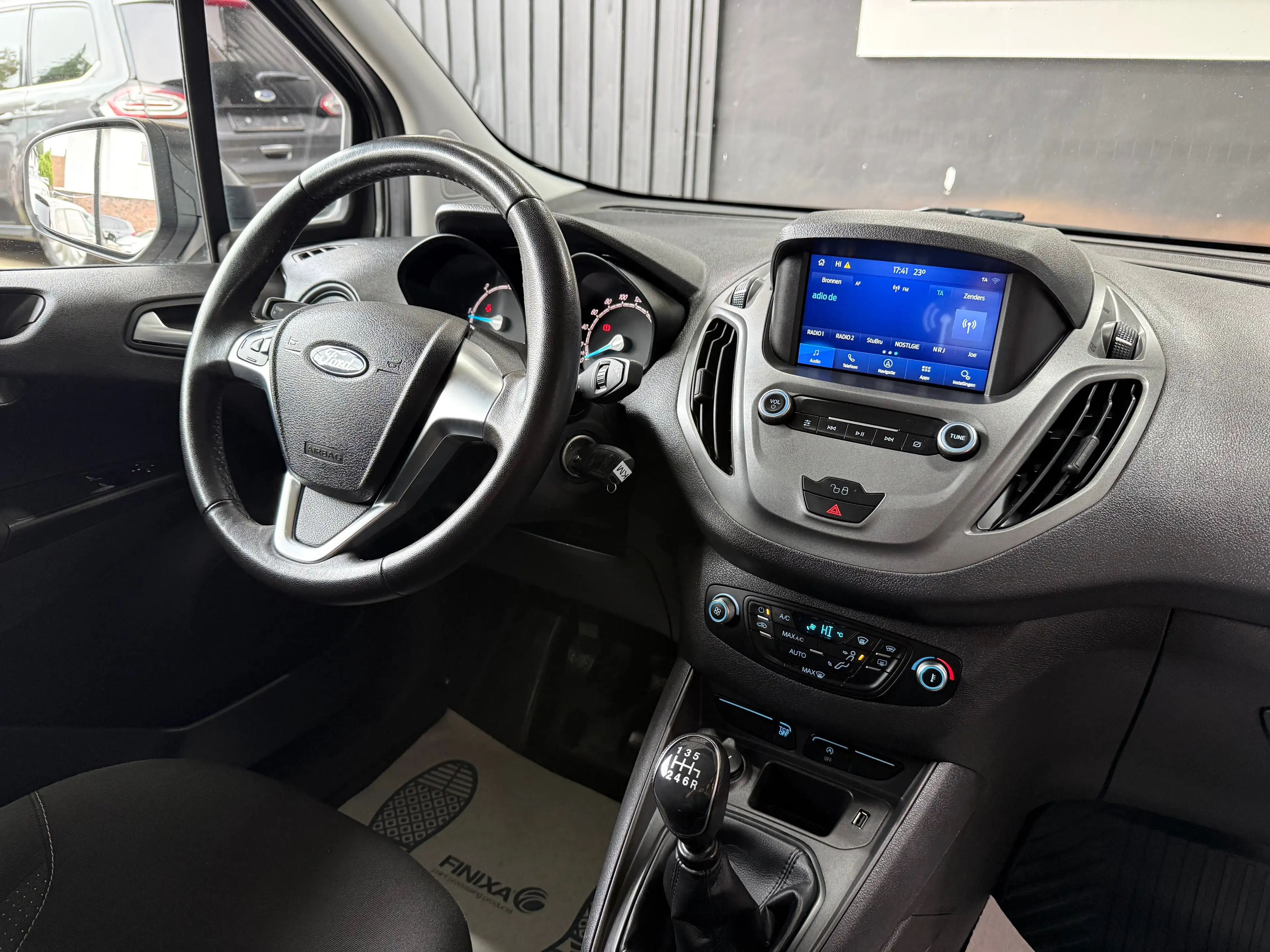 Ford Transit Courier 1.5 TDCi Ambiente (EU6.2)*1ER PROP*CILM TRONIC*CARPLAY* — photo 13