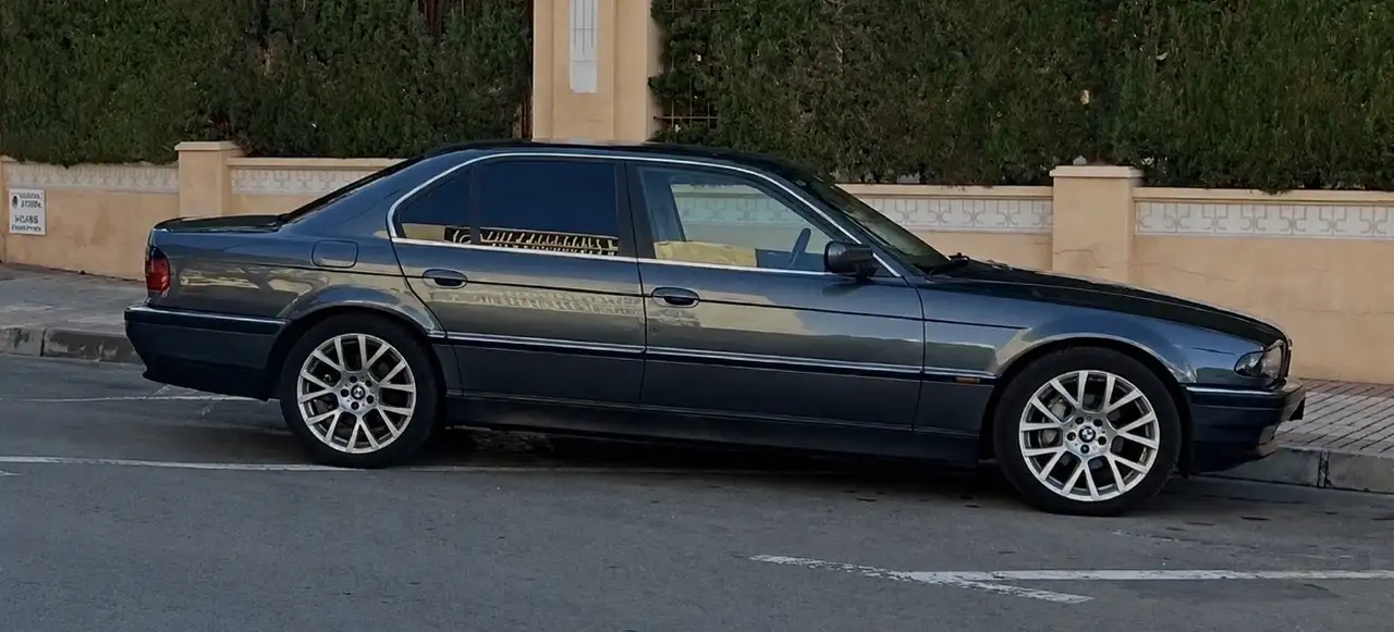 BMW 730 e38 730d Aut. 193cv año 2001, foto 11