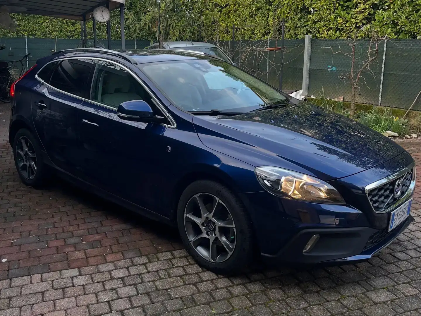 Volvo V40 Cross Country V40 II 2012 Cross Country 1.6 d2 Ocean Race Albastru - 2