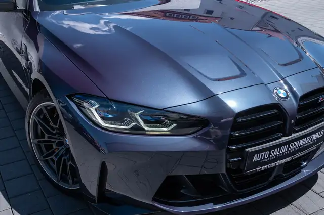 BMW M4 view 11