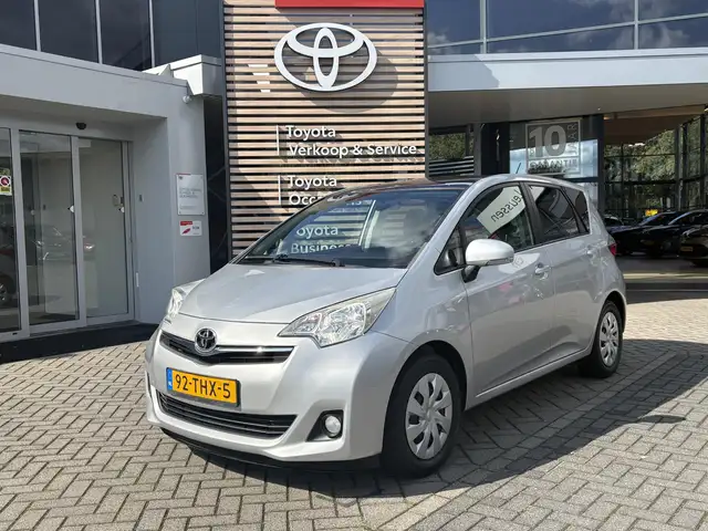Toyota Verso-S 1.3 VVT-i Aspiration PANORAMA DAK NL-AUTO