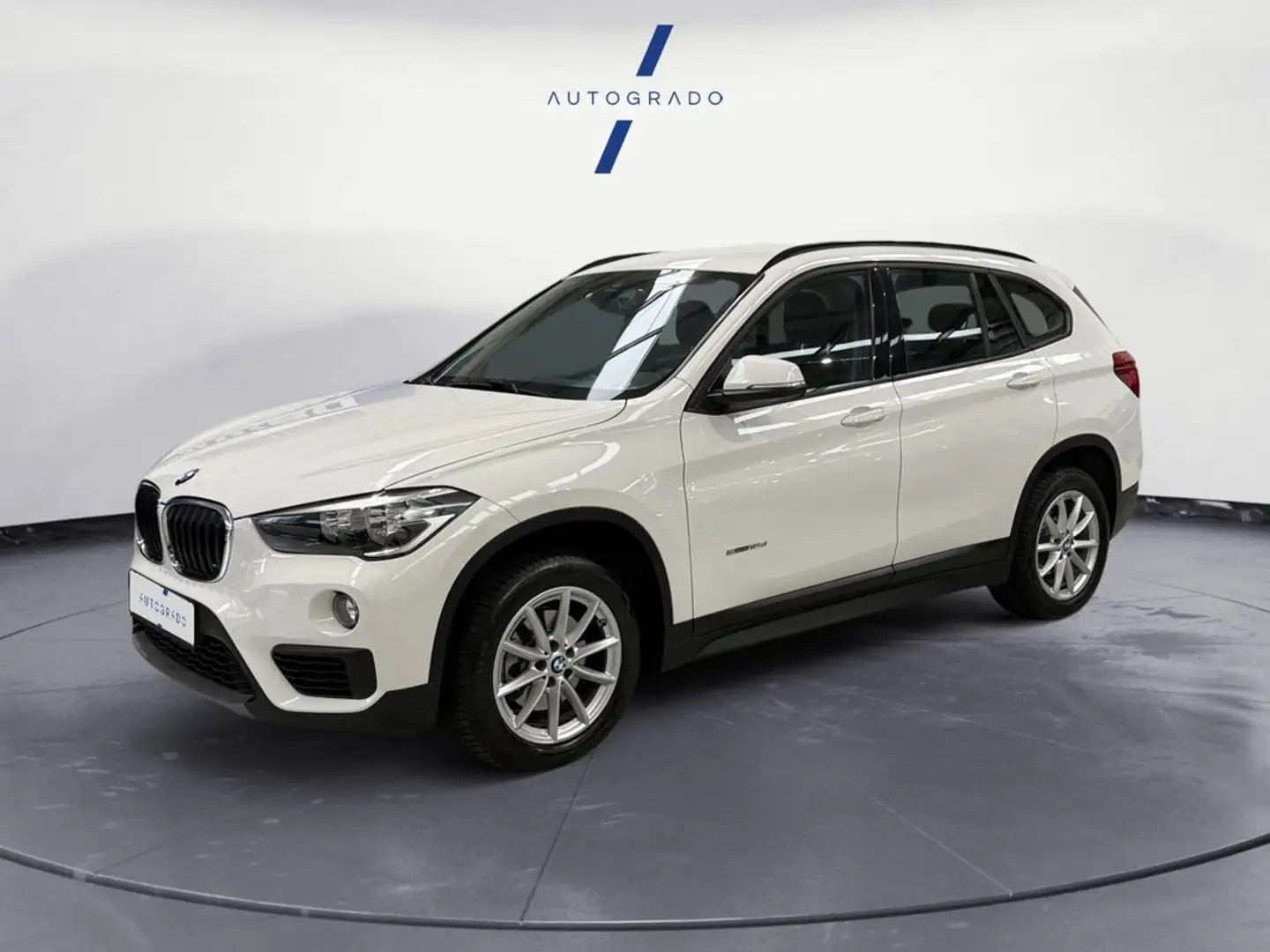 BMW X1 sDrive 18dA Blanc - 1