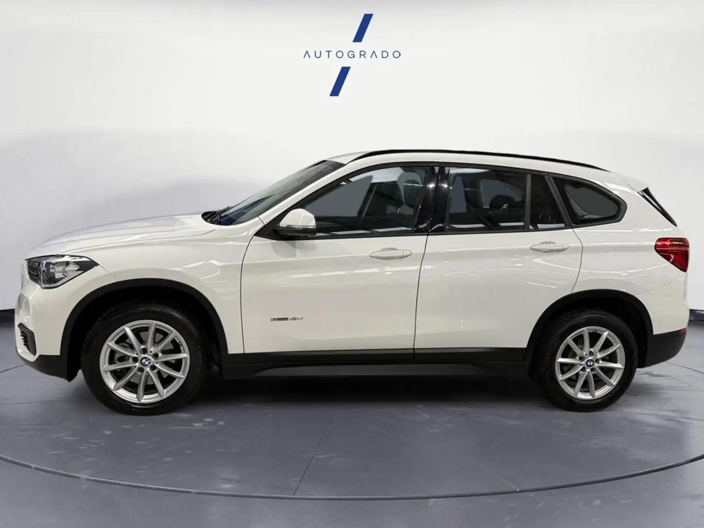 BMW X1 sDrive 18dA Blanc - 2