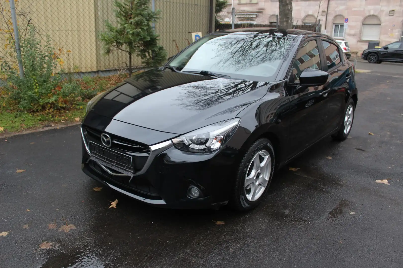 Mazda 2 Sports-Line Sky Achtive-G LED Noir - 1