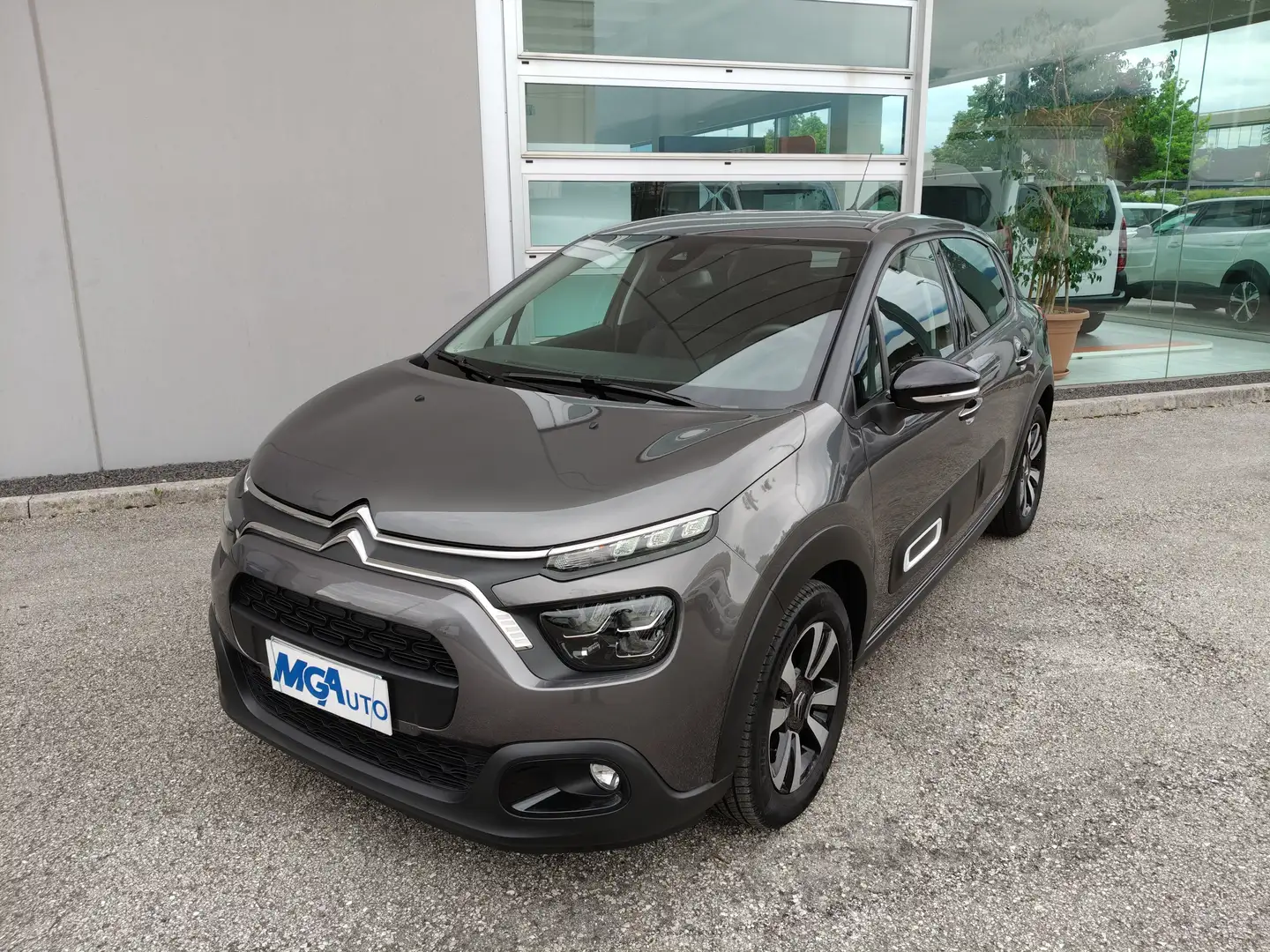 Citroen C3 C3 1.2 puretech Max 110 CV S&S Grau - 1