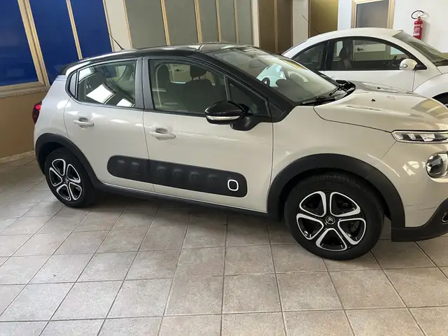 Citroen C3 view 3