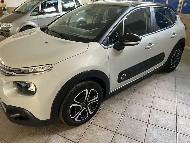 Citroen C3 view 2