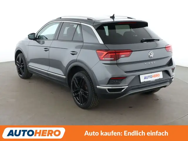 Volkswagen T-Roc view 4
