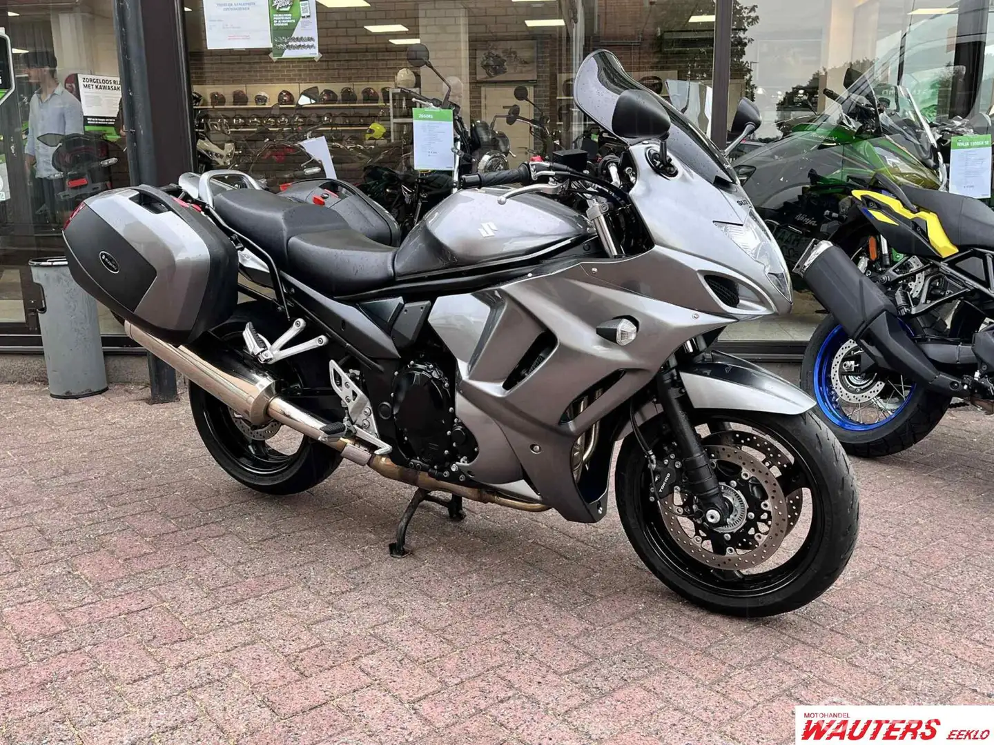 Suzuki GSX 1250 FA Szary - 1