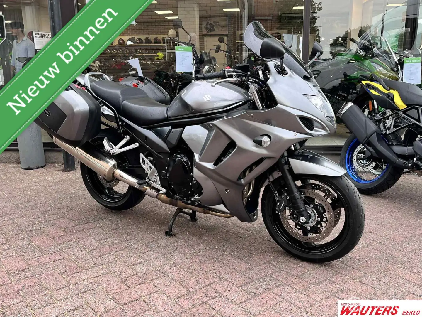Suzuki GSX 1250 FA Gris - 1