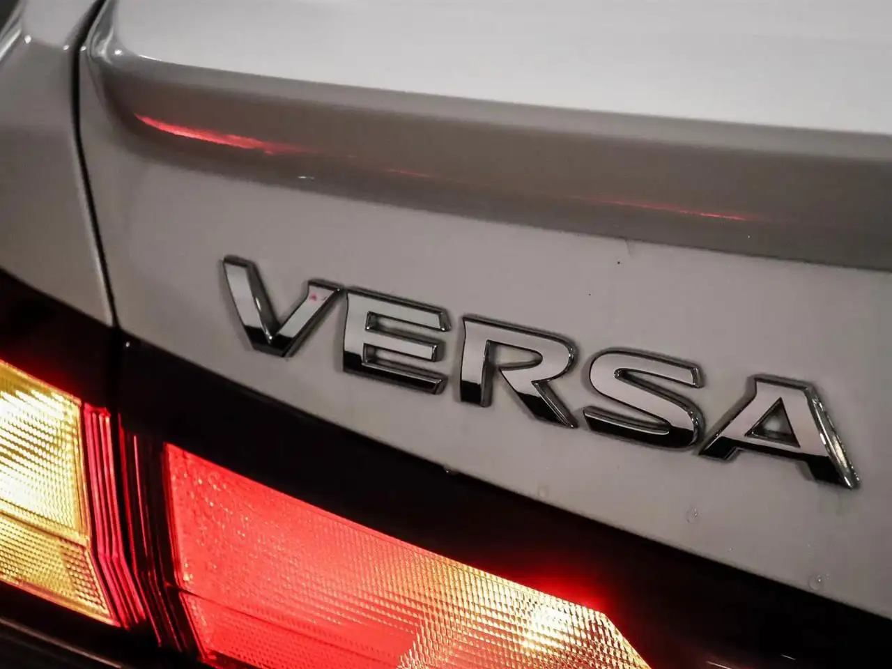 Nissan Versa снимка Nissan Versa
