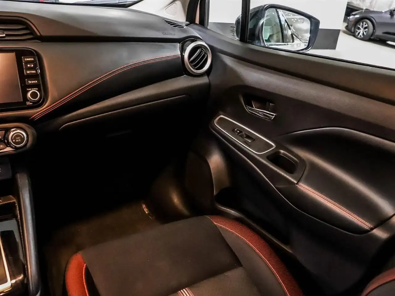 Nissan Versa снимка Nissan Versa