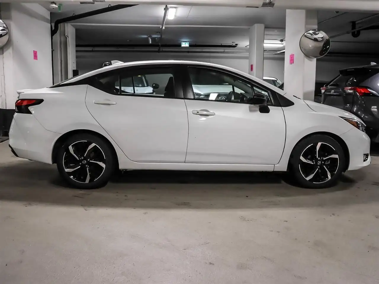 Nissan Versa снимка Nissan Versa