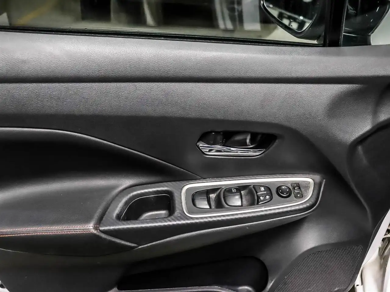 Nissan Versa снимка Nissan Versa