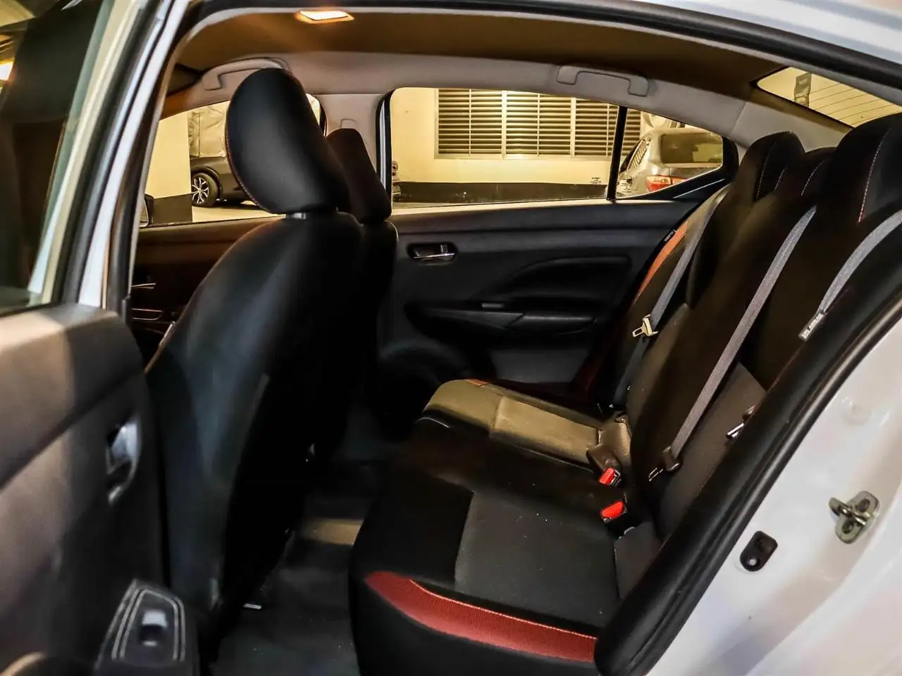 Nissan Versa снимка Nissan Versa