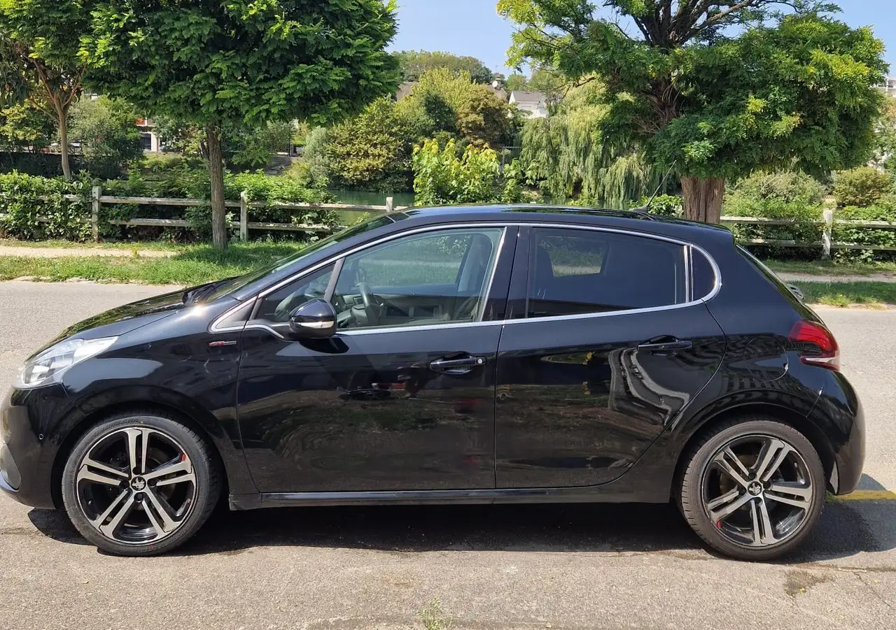 Peugeot 208 PureTech 110ch S