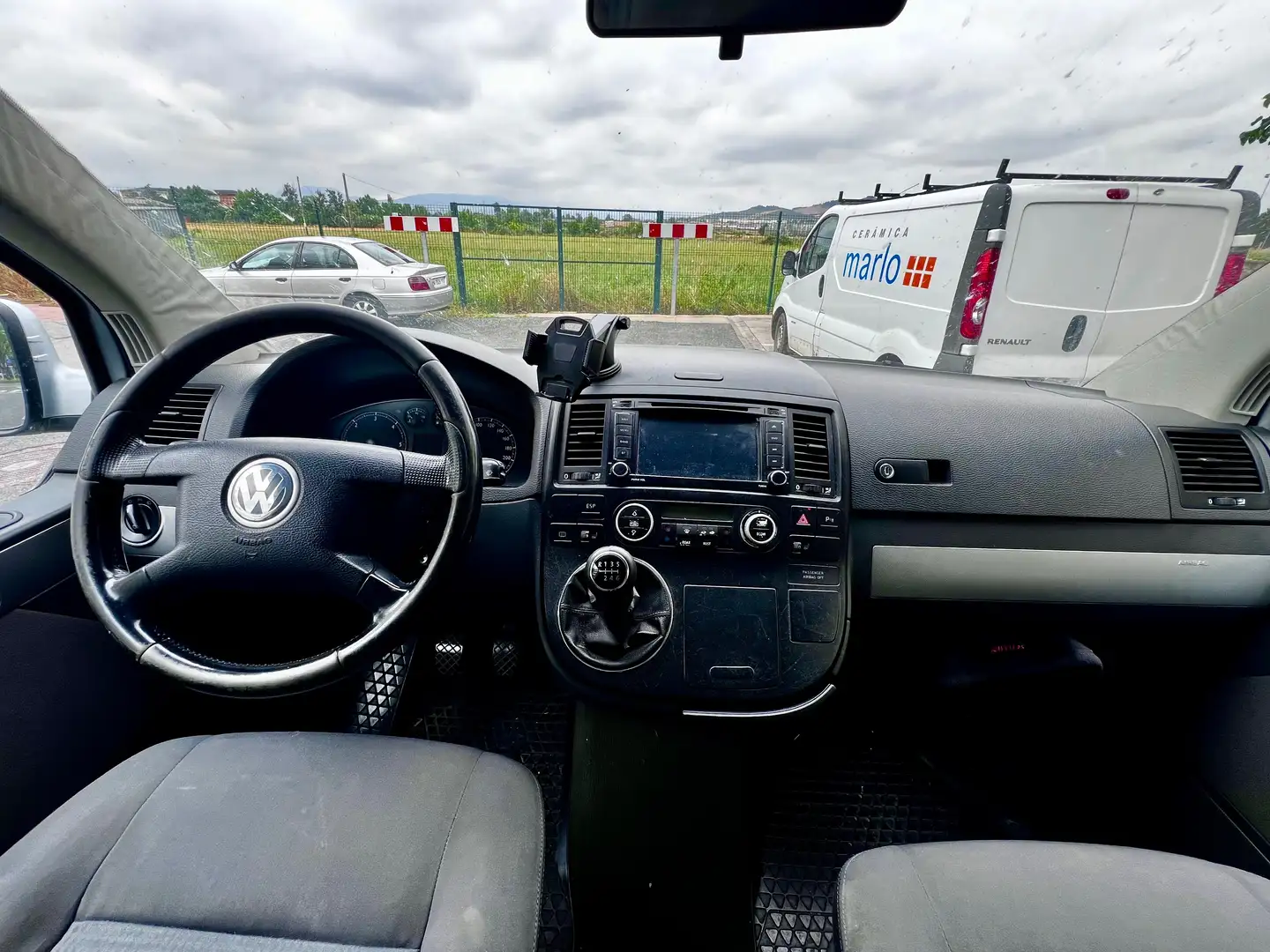 Volkswagen T5 Multivan Multivan 2.5TDI COMFORTLINE Plateado - 2