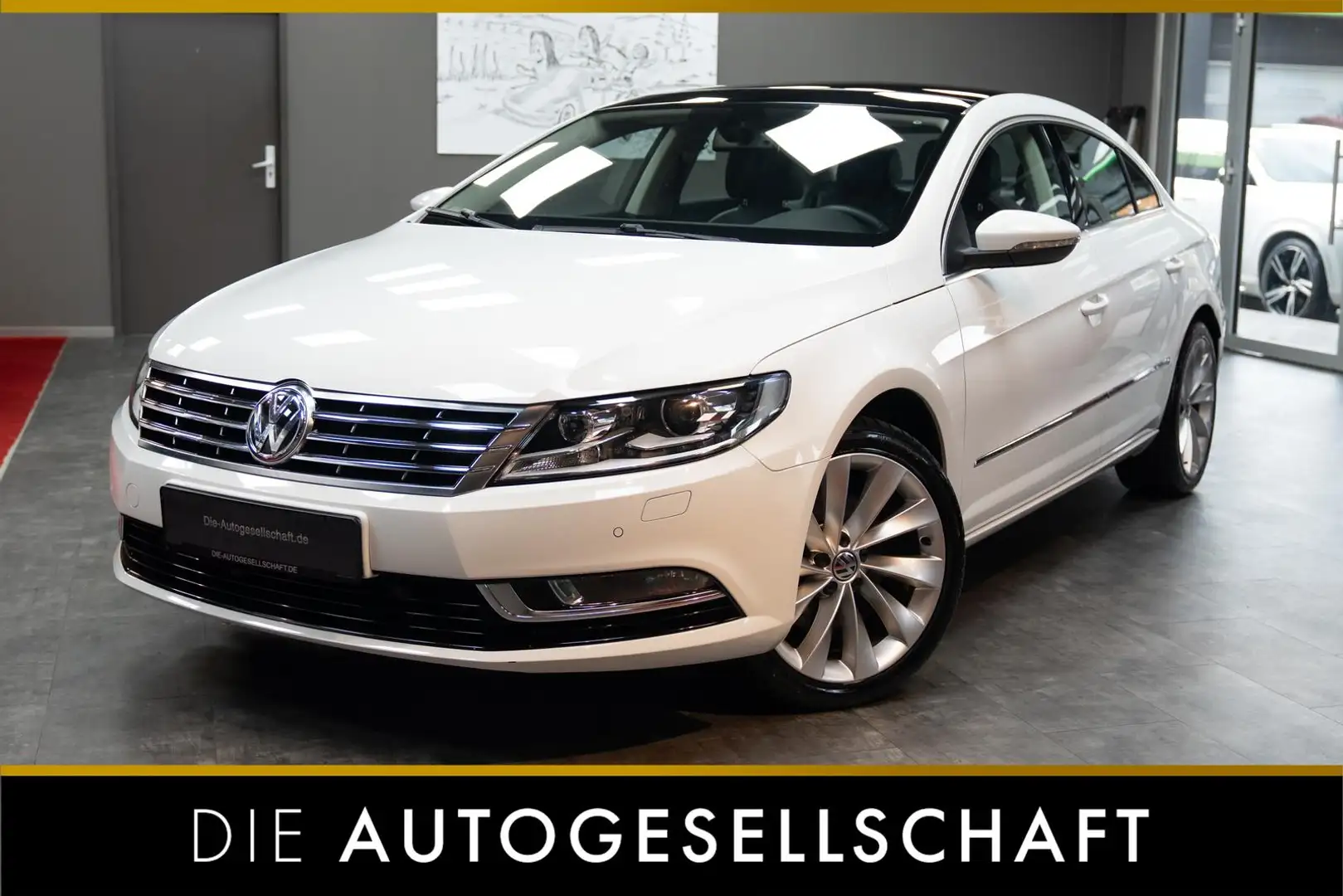 Volkswagen CC 2.0TDI DSG*Bi-XENON*PANO*LEDER*KAMERA* Wit - 1