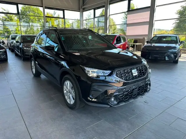 SEAT Arona view 3