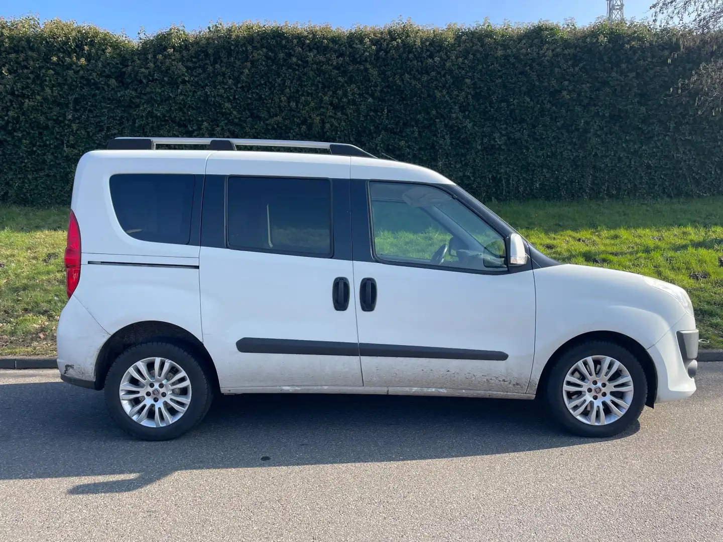 Fiat Doblo 2.0 MultiJet Emotion - 5 Persoons - Clima bijela - 2