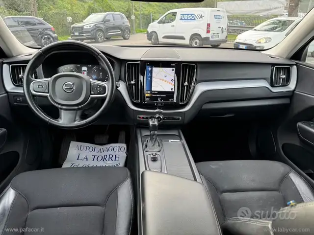 Volvo XC60 view 11