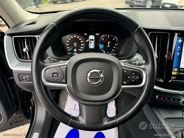 Volvo XC60 view 7