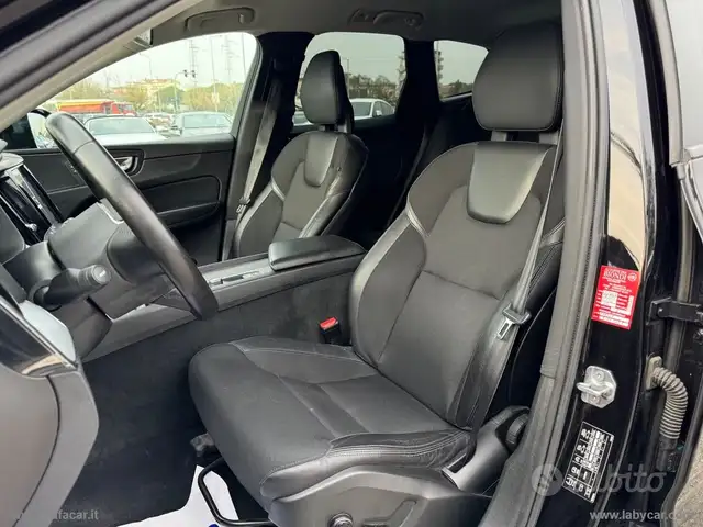 Volvo XC60 view 6