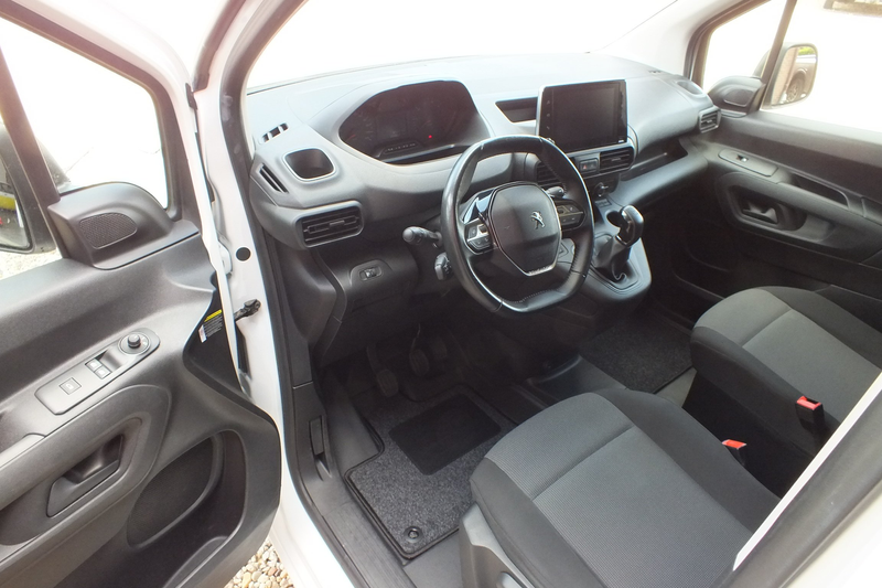 Peugeot Partner 1.5 BlueHDI Premium Navi Trekhaak — photo 2
