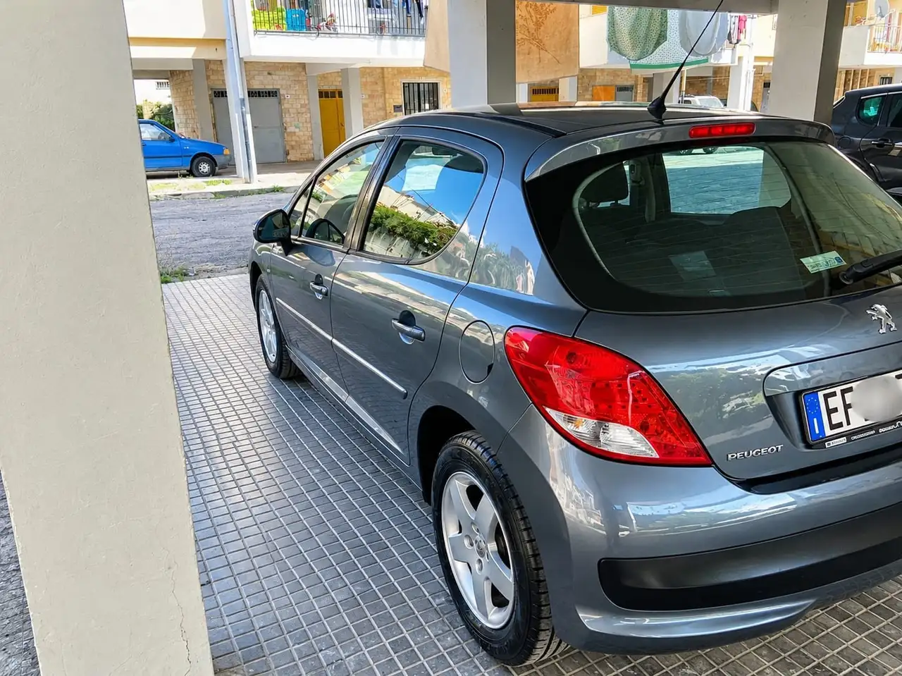 Peugeot 207