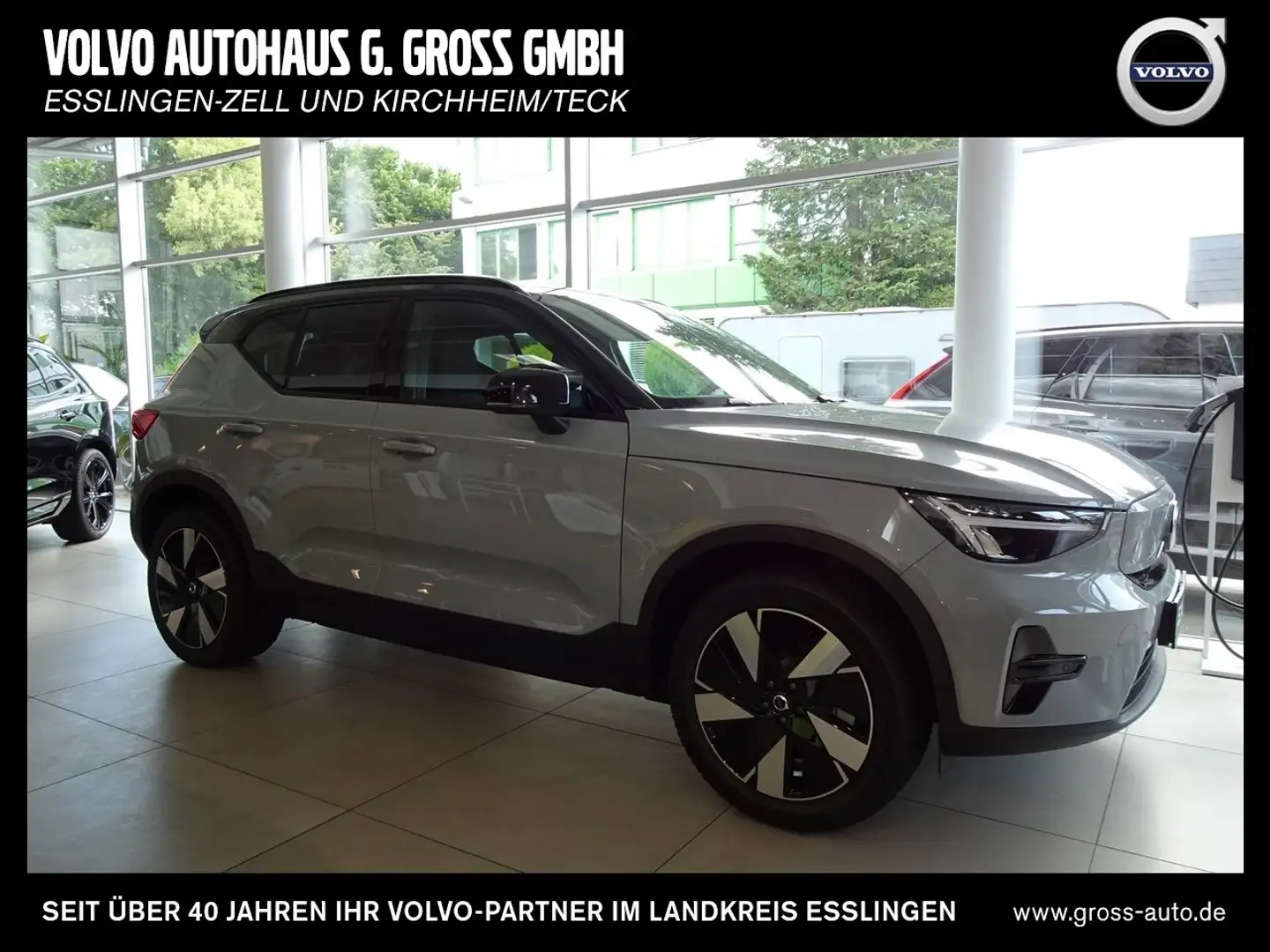 Volvo XC40 Recharge Single Motor Extended Range Plus Gris - 1