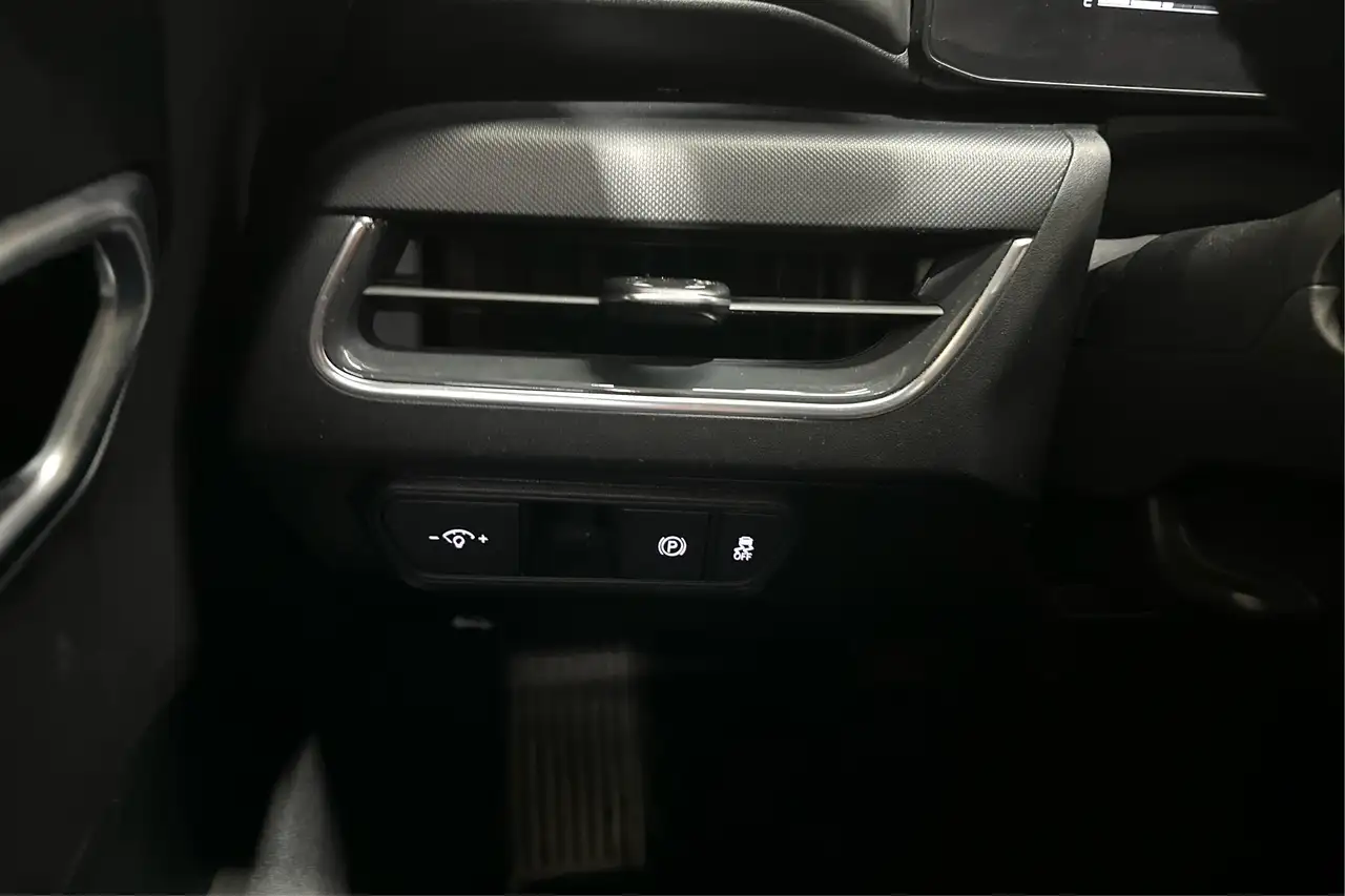 Kia K4 photo Kia K4