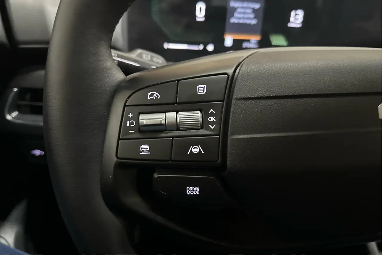 Kia K4 photo Kia K4