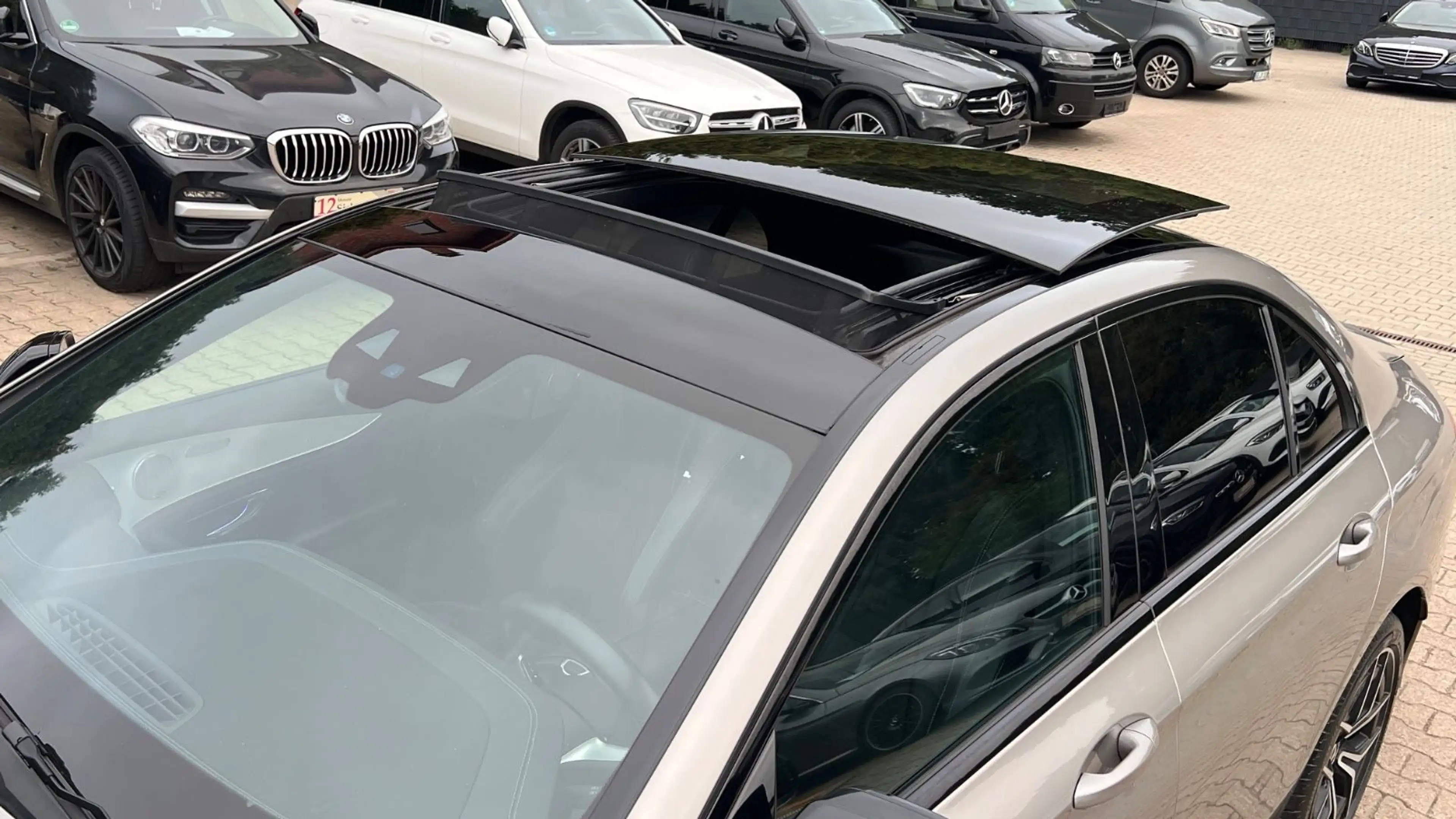 Mercedes-Benz E 300 E AMG LINE 4MT 9G-TR-Limo.-PANODACH-360°CAM — photo 15