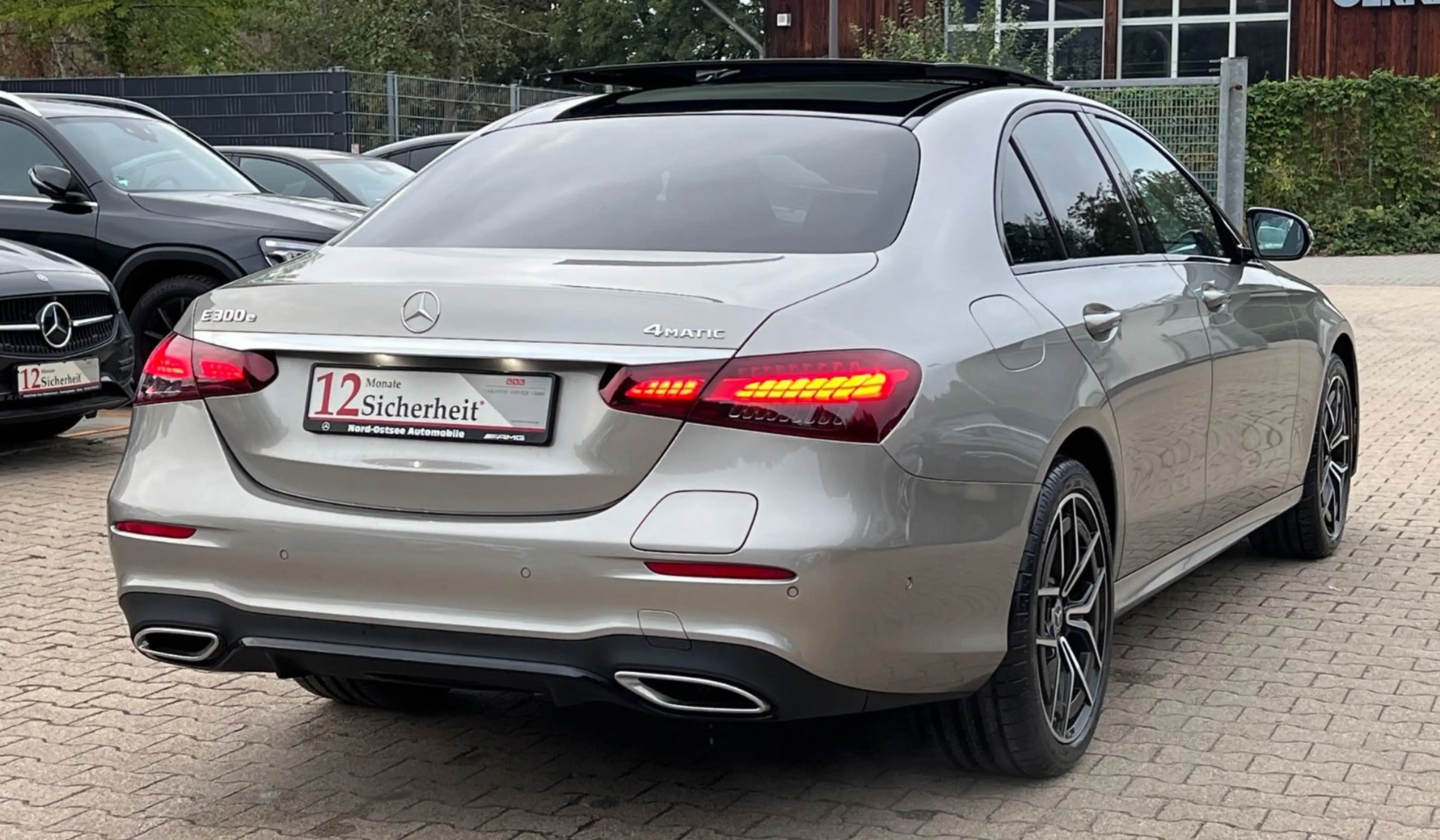 Mercedes-Benz E 300 E AMG LINE 4MT 9G-TR-Limo.-PANODACH-360°CAM — photo 12