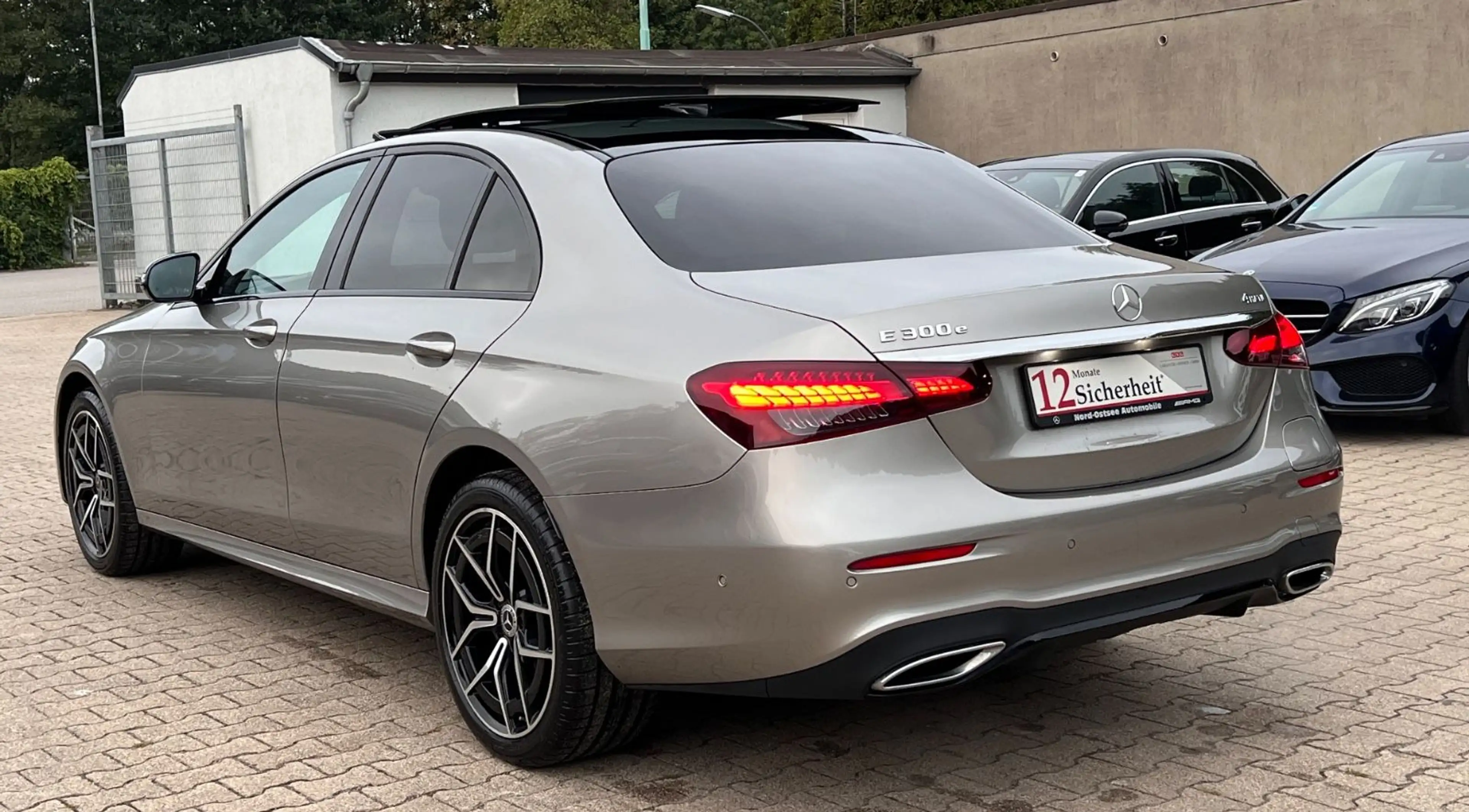 Mercedes-Benz E 300 E AMG LINE 4MT 9G-TR-Limo.-PANODACH-360°CAM — photo 9