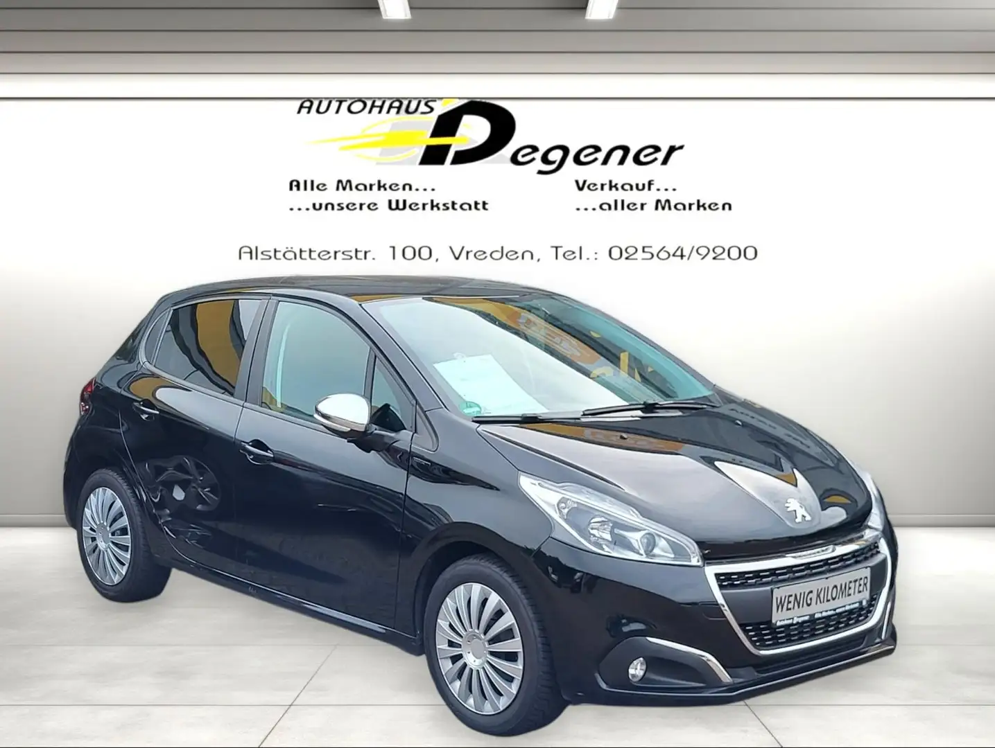 Peugeot 208 / Sitzheizung / Navi / Tempomat Schwarz - 1