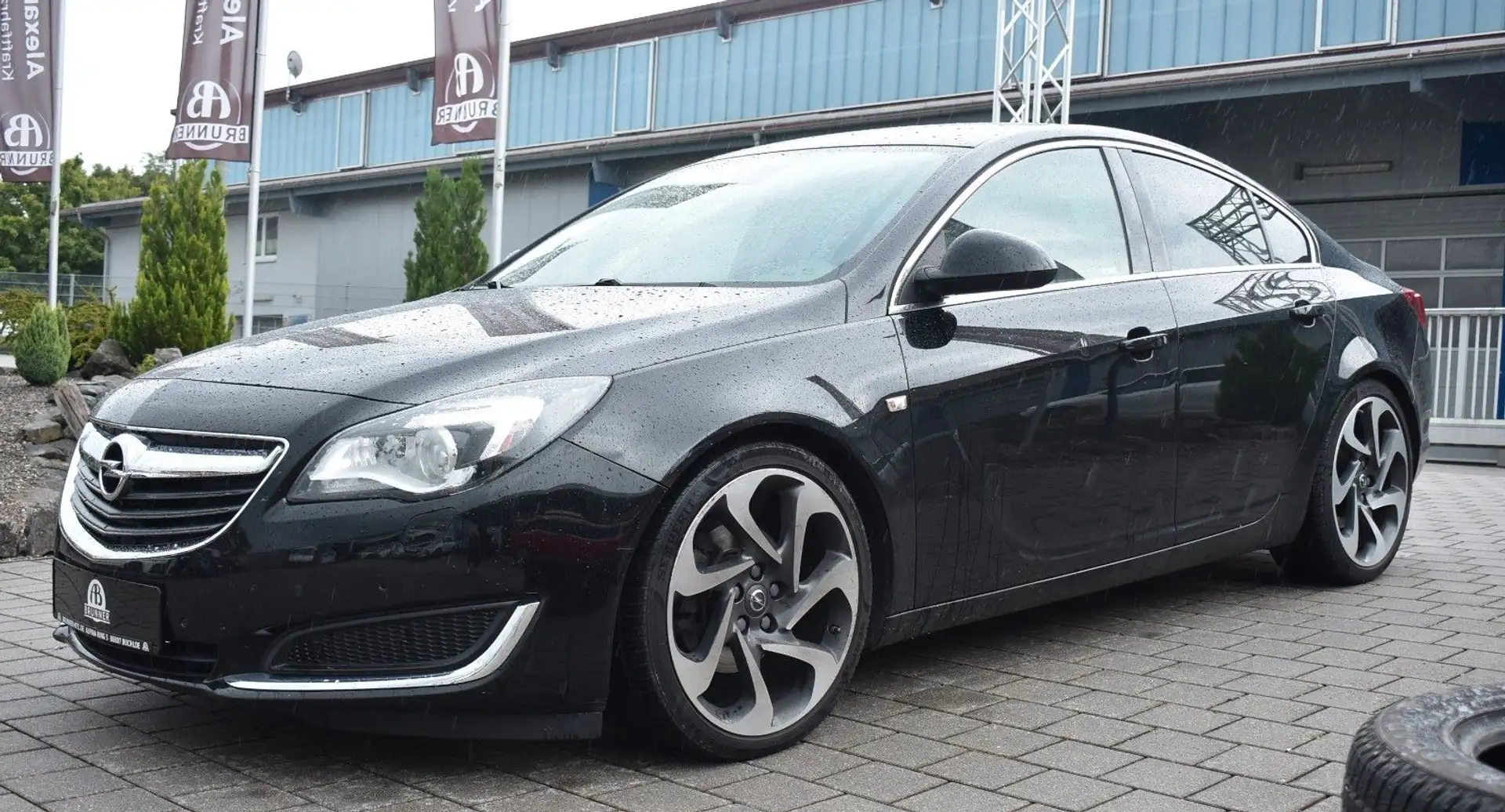 Opel Insignia A VERKAUF NUR AN HÄNDLER !!!!! Schwarz - 2