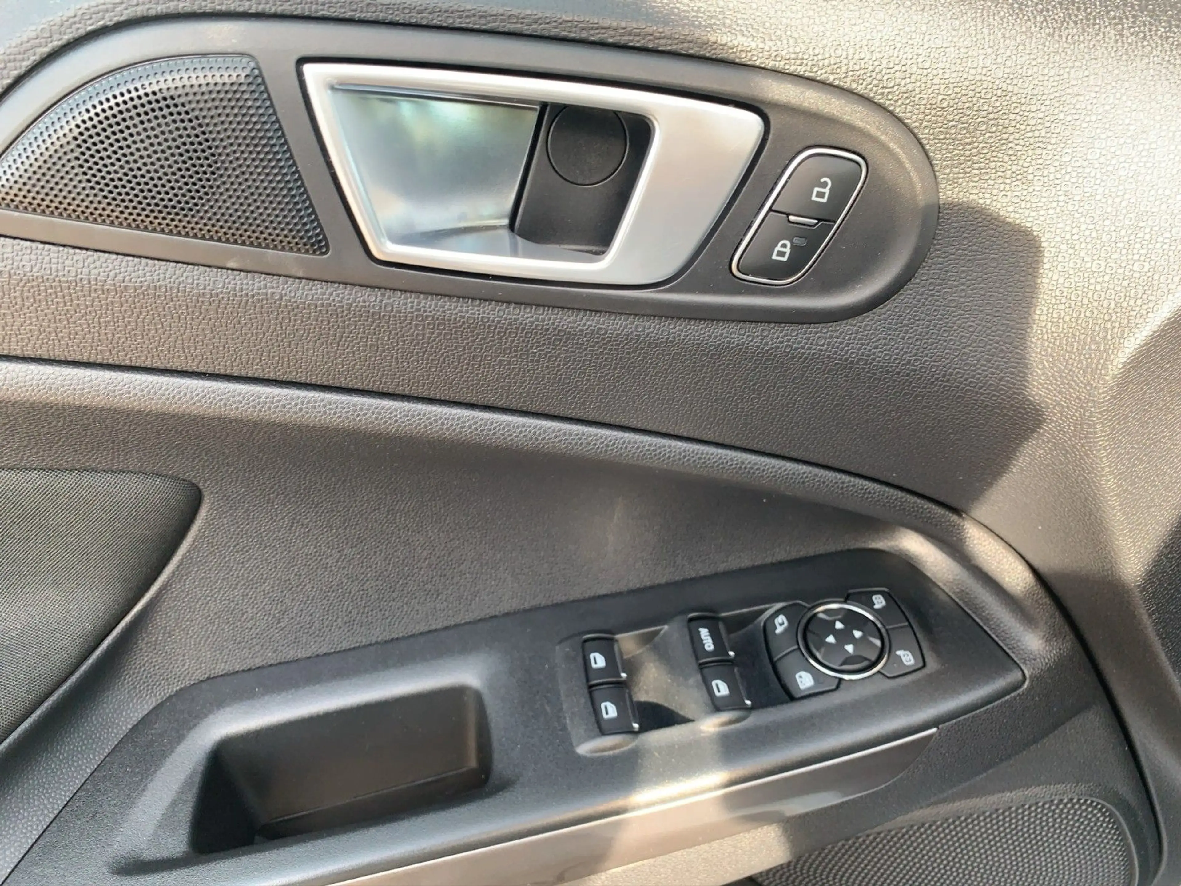 Ford EcoSport ECOSPORT COOL&CONNECT+NAVI+PDC+TOUCH+KAMERA! — photo 9