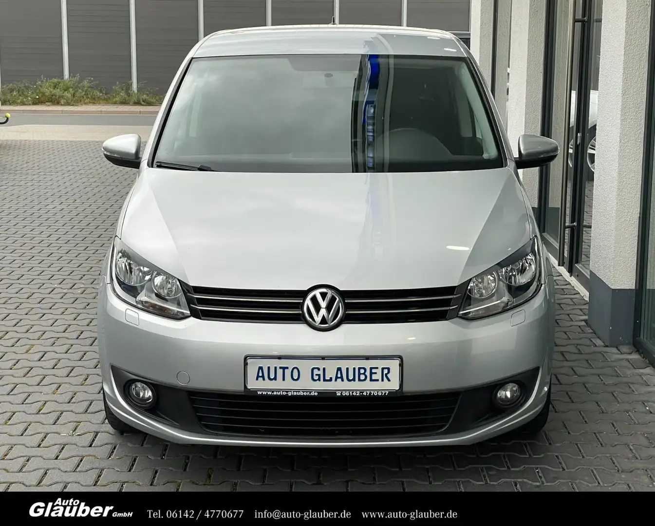 Volkswagen Touran 1.6 TDI DSG/Klima/Sitzheizung/PDC/1.Hand Plateado - 2