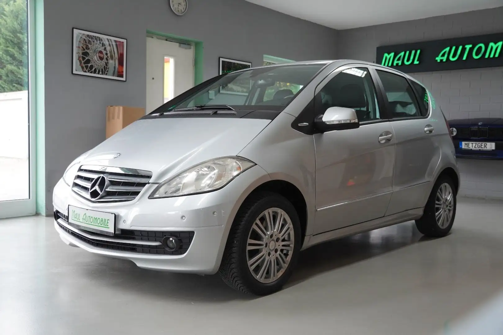 Mercedes-Benz A 160 Temp,Shz,BT,Klima,AHK Zilver - 1