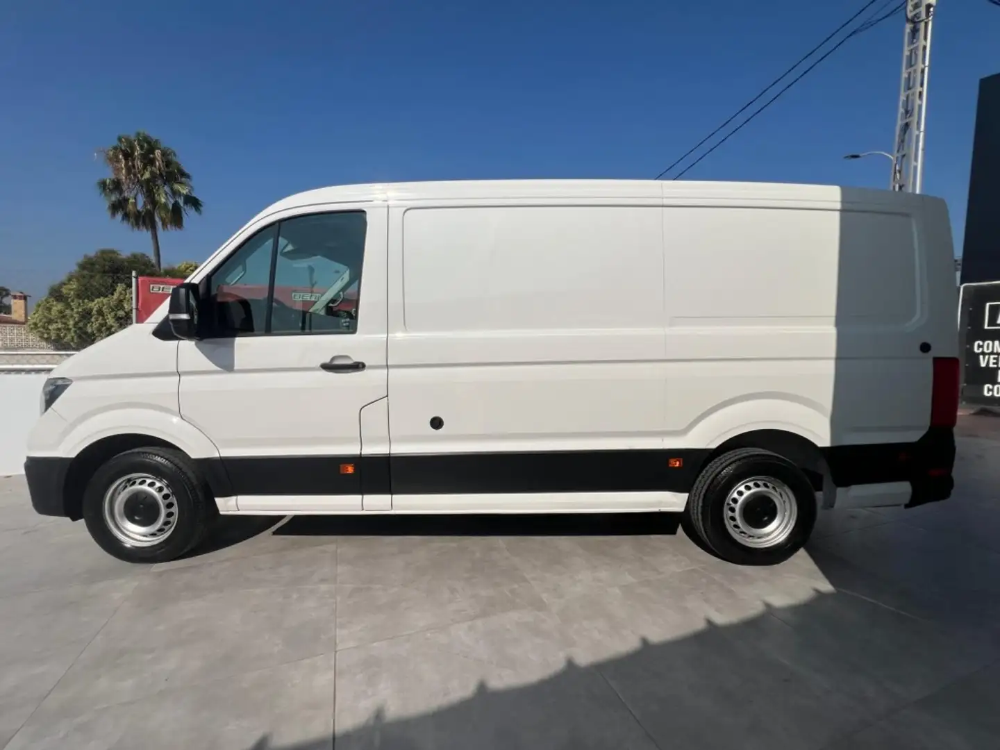 Volkswagen Crafter Furgón 2.0TDI SCR 35 BM L3H2 75kW Blanco - 2